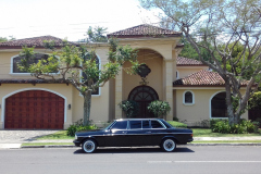 CLASSIC LIMOUSINE AND LARGE MANSION COSTA RICA