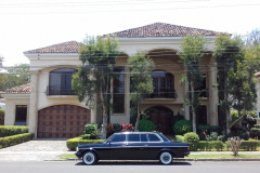 LARGE-MANSION-AND-LIMO-COST-RICA