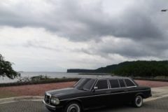 CALDERA BEACH COSTA RICA PUNTARENAS. LIMOUSINE SERVICE 300D W123 LANG MERCEDES