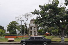 Mora y Cañas Park. COSTA RICA W123 LANG LWB MERCEDES 300D LIMOUSINE